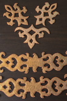 Decoration-ready belt and bra pieces (gold). Set