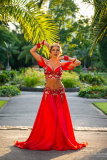 Red queen costume